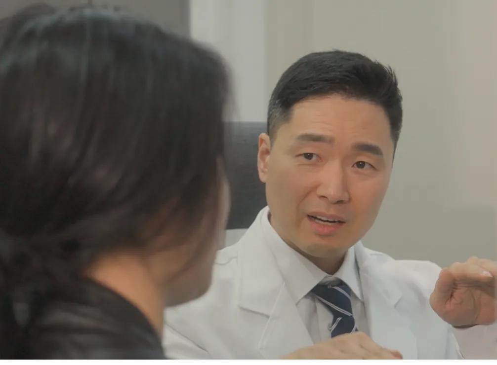 이동환 대표원장 상담 장면